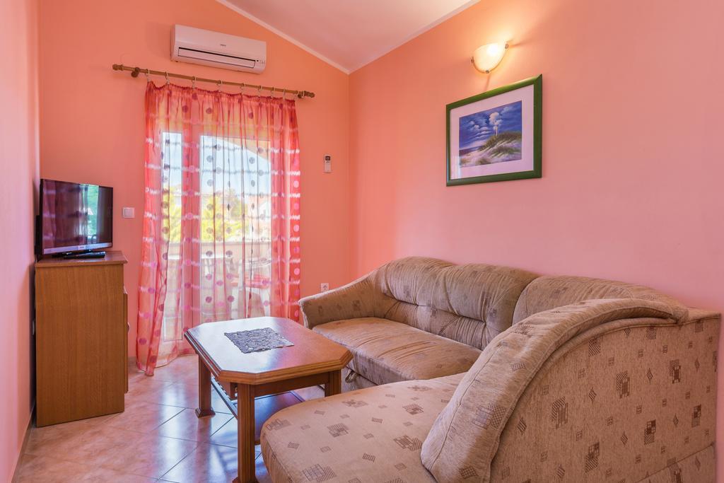 Apartments Villa Orange Medulin Kültér fotó