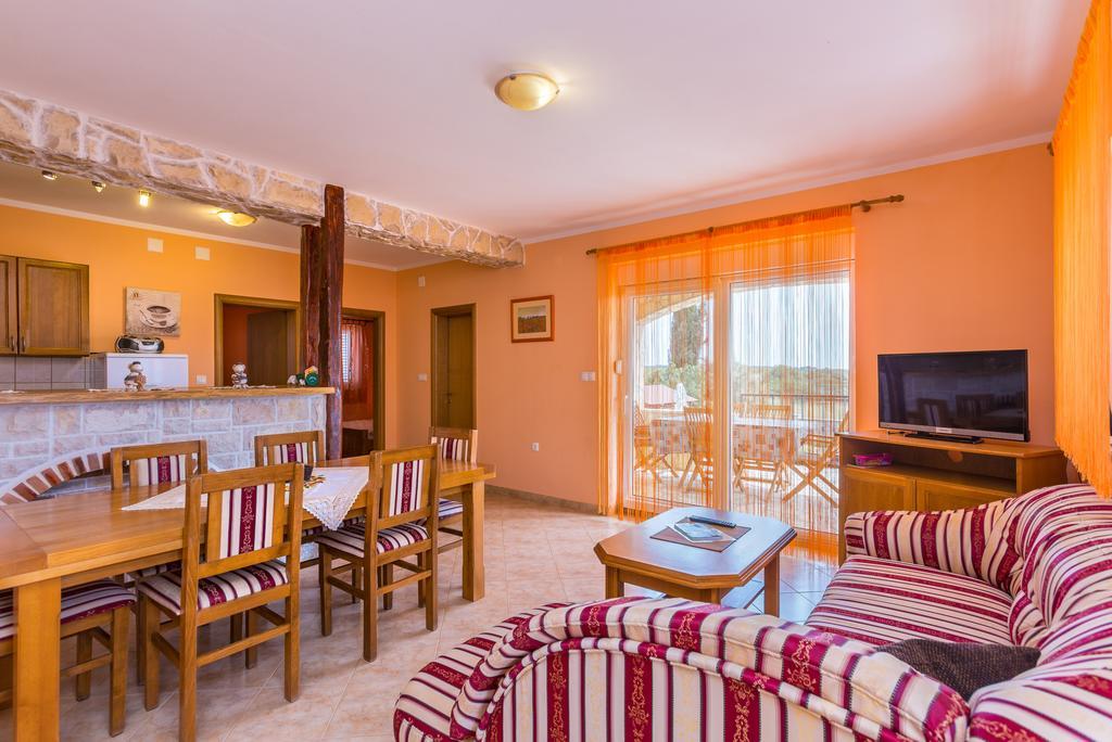 Apartments Villa Orange Medulin Kültér fotó